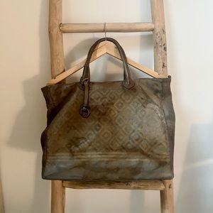 Caterina Lucchi leather handbag made in Italy.